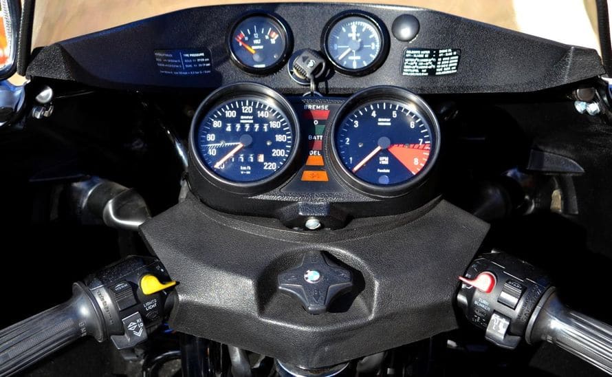 R100RS-015