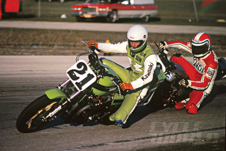 Eddie Lawson (21) devant Freddie Spencer (19)