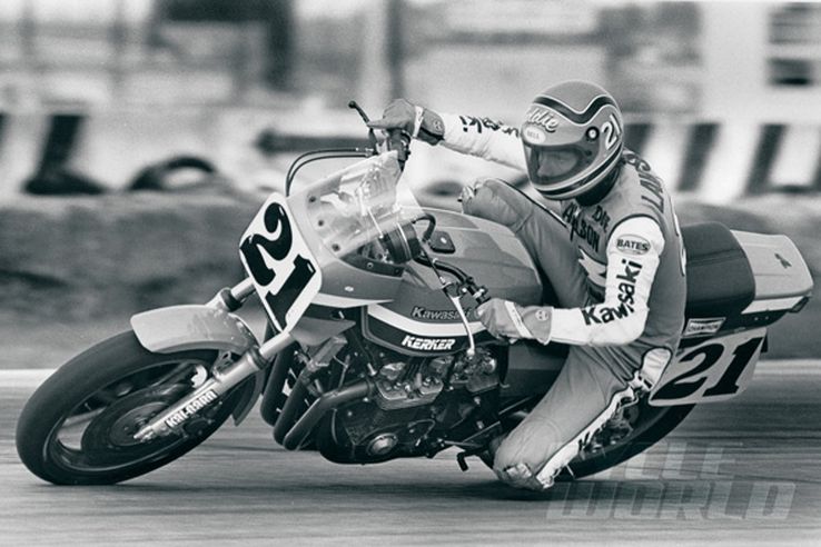 Eddie Lawson (21) vainqueur à Riverside