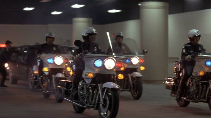 in-the-line-of-fire-kawasaki-kz-1000-p-crop-c0-5__0-5-700x394-70