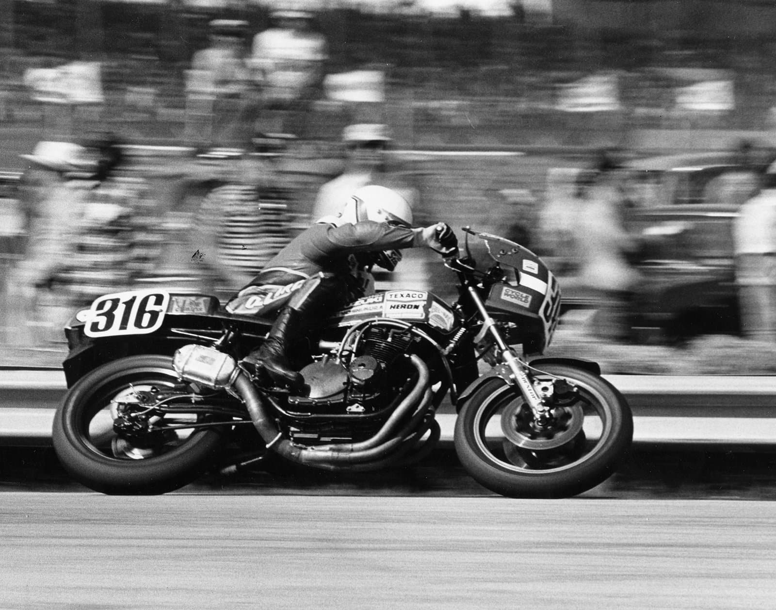 Michael_Jordan_-_2017_yoshimura-superbike_patrick-behar_crosby-1980_hi-res